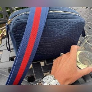 NEW Stella & Dot Crush It Camera Bag -Navy -Retired